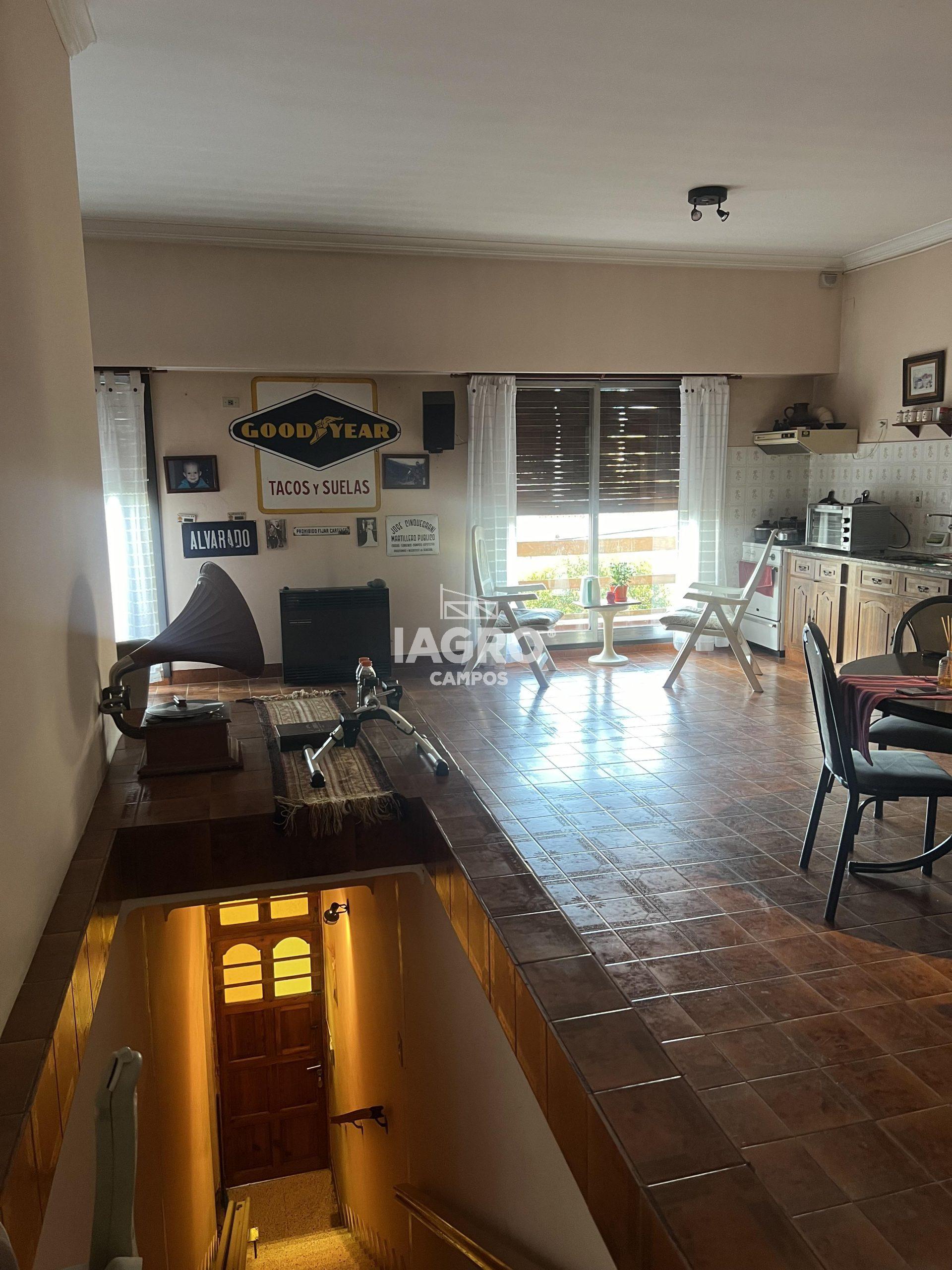 19 LOCAL + CASA DE 6 DORMITORIOS, EN VENTA, BARRIO CENTRO EN BAHIA BLANCA